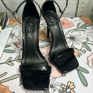 Anne Michelle Glossy Black Heels